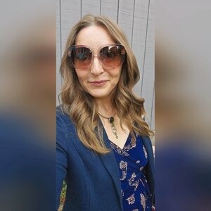 Meet your Posher, Cat